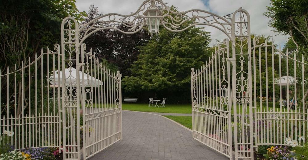 Headfort Arms Hotel ケルズ エクステリア 写真
